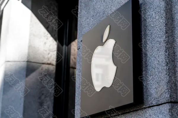 2024年11月03日:在经历了“惊人”的增长后 苹果的服务部门现在是一个年营收1000亿美元的庞然大物